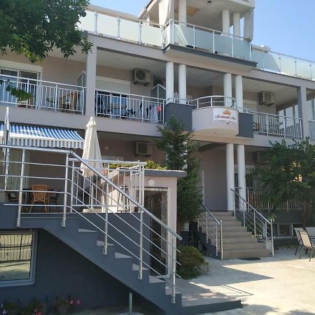 Apartment'S Meti Ulcinj Esterno foto