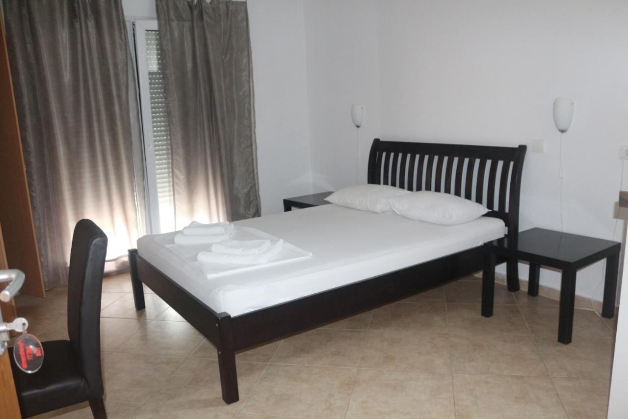 Apartment'S Meti Ulcinj Esterno foto