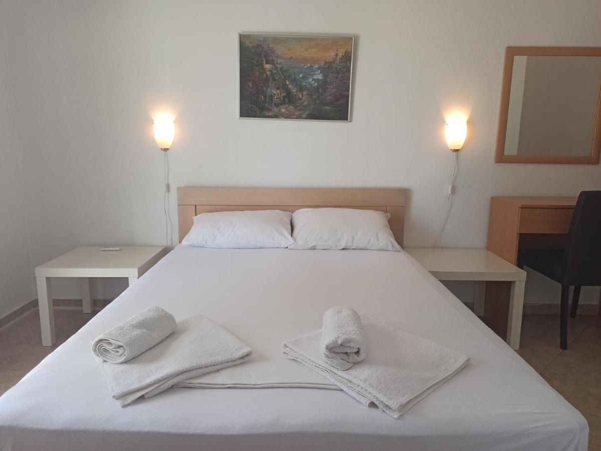 Apartment'S Meti Ulcinj Esterno foto