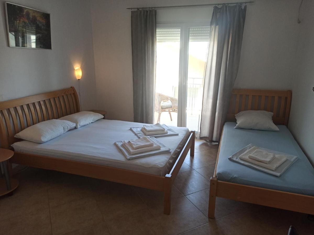 Apartment'S Meti Ulcinj Esterno foto