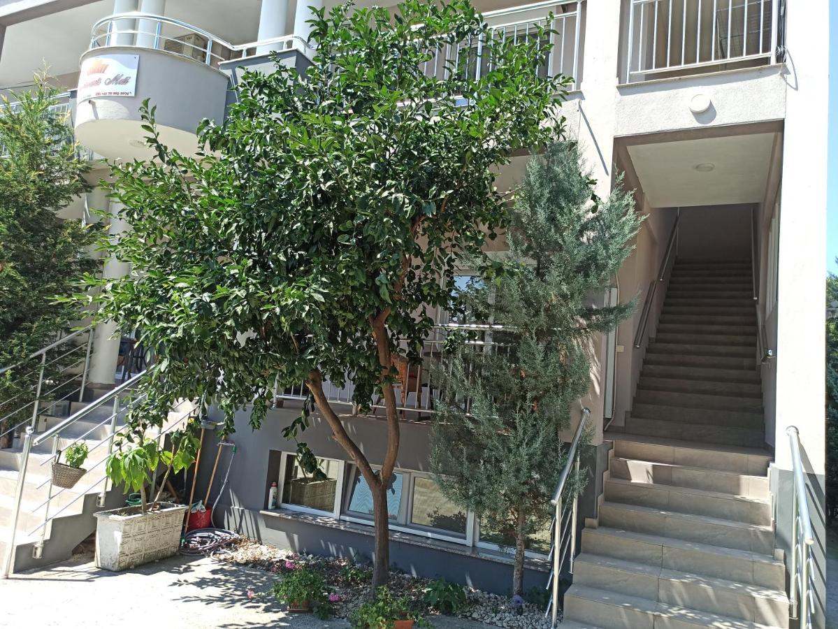 Apartment'S Meti Ulcinj Esterno foto