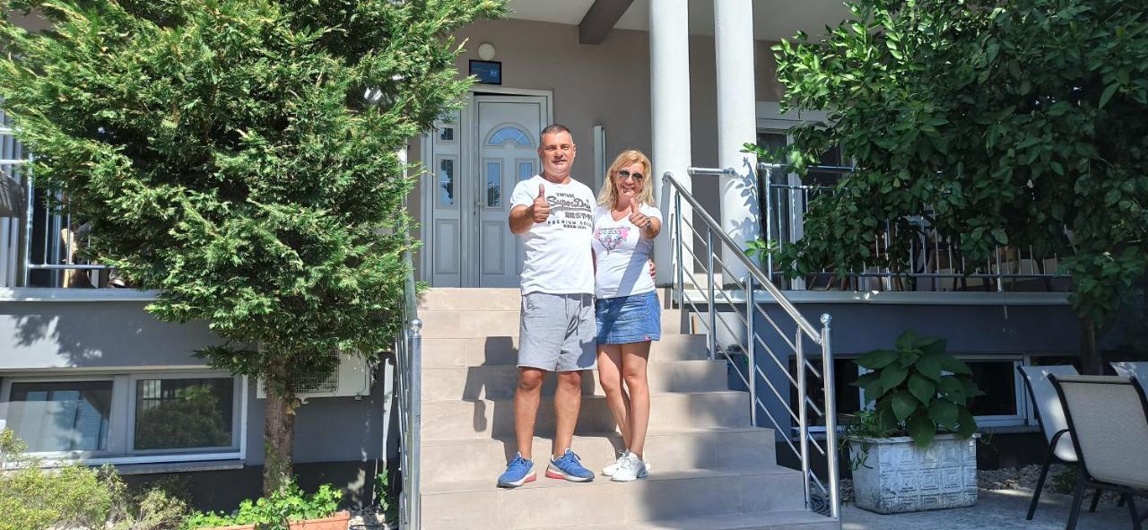 Apartment'S Meti Ulcinj Esterno foto