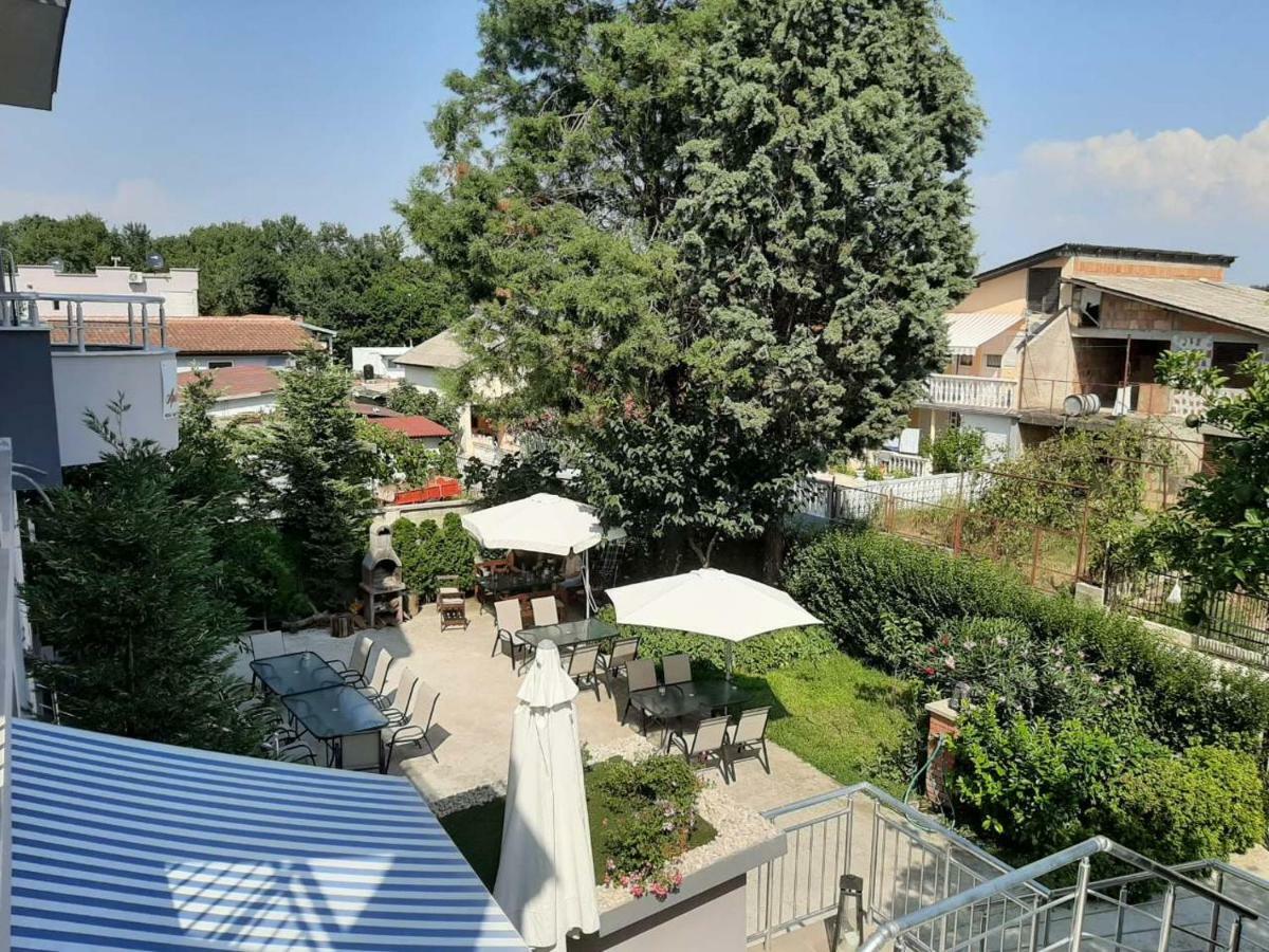 Apartment'S Meti Ulcinj Esterno foto